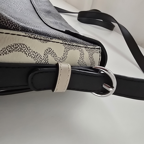 TOUS Medium Black and White Kaos Icon Crossbody bag - Picture 16 of 17
